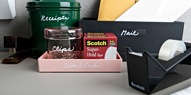 Merk litt av hvert med Scotch® Super-Hold Tape
